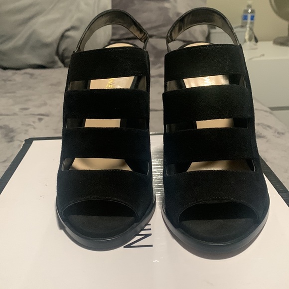 Heels - Picture 6 of 8